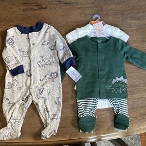 BRAND NEW! Carter’s Baby Boy Bundle - Size 3 Months